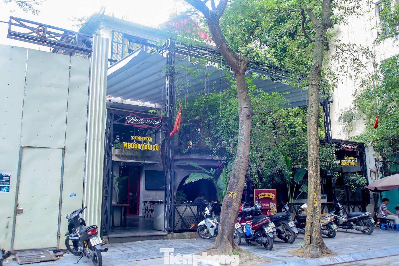 Ngôi biệt thự cổ số 55 Hàng Chuối trở thành "Quán Beer Người Yêu Cũ".