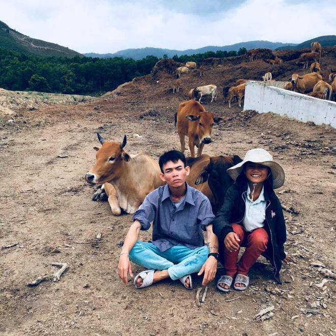 Chàng trai Bình Định không ngờ chỉ một bài hát vu vơ đếm số bò, cuộc đời của anh đã bước sang một trang mới.