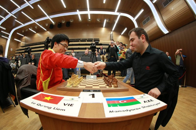 Lê Quang Liêm chuẩn bị bước vào trận đọ trí với đối thủ