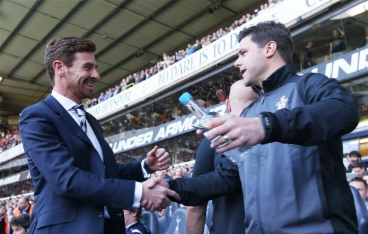 Tottenham nhắm Pochettino thay thế Villas-Boas (trái)