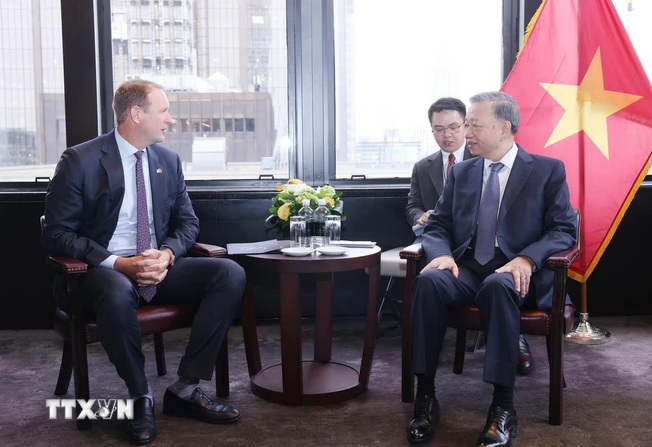 Tổng Bí thư, Chủ tịch nước Tô Lâm tiếp ông Nate Franklin, Chủ tịch kiêm Giám đốc điều hành Tập đoàn Pacifico Energy. (Ảnh: Lâm Khánh/TTXVN) Tổng Bí thư, Chủ tịch nước Tô Lâm tiếp ông Nate Franklin, Chủ tịch kiêm Giám đốc điều hành Tập đoàn Pacifico Energy. (Ảnh: Lâm Khánh/TTXVN)