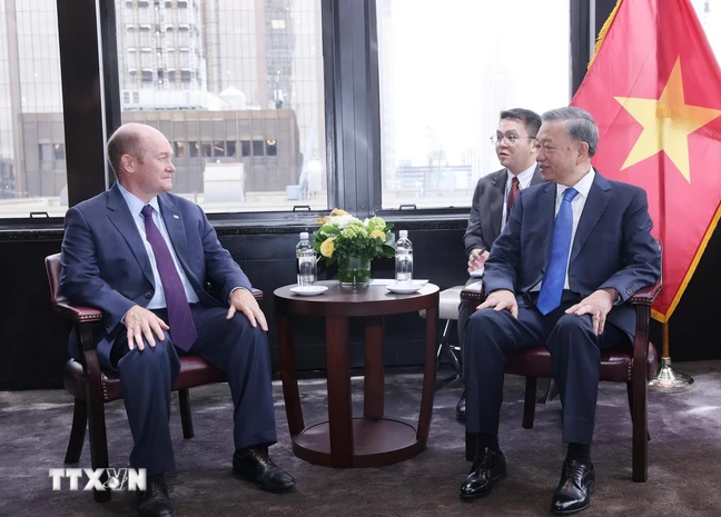Tổng Bí thư, Chủ tịch nước Tô Lâm tiếp Thượng nghị sỹ Hoa Kỳ Chris Coons. (Ảnh: Lâm Khánh/TTXVN) Tổng Bí thư, Chủ tịch nước Tô Lâm tiếp Thượng nghị sỹ Hoa Kỳ Chris Coons. (Ảnh: Lâm Khánh/TTXVN)
