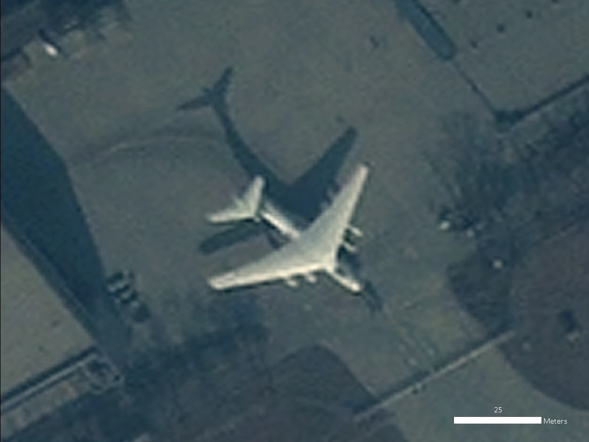 Vệ tinh quân sự của phương Tây ghi lại những chuyến bay đầu tiên của ‘Người khổng lồ biết bay’ Y-20