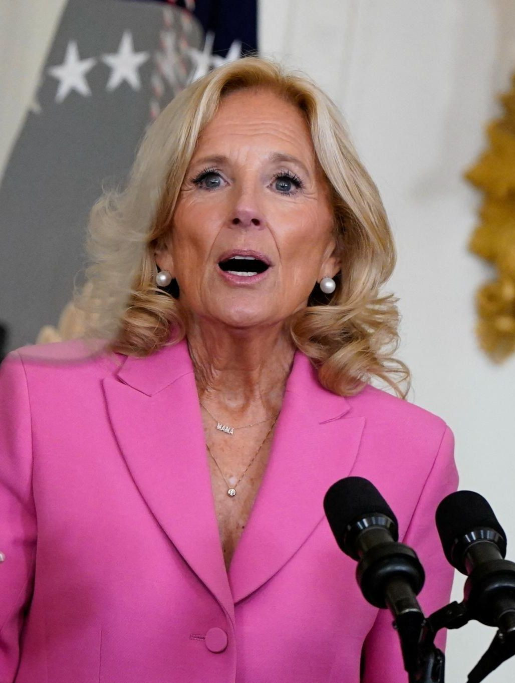 Bà Melania Trump từ chối lời mời đến thăm Nhà Trắng của Đệ nhất phu nhân Mỹ Jill Biden. Ảnh: Reuters/Getty Images.