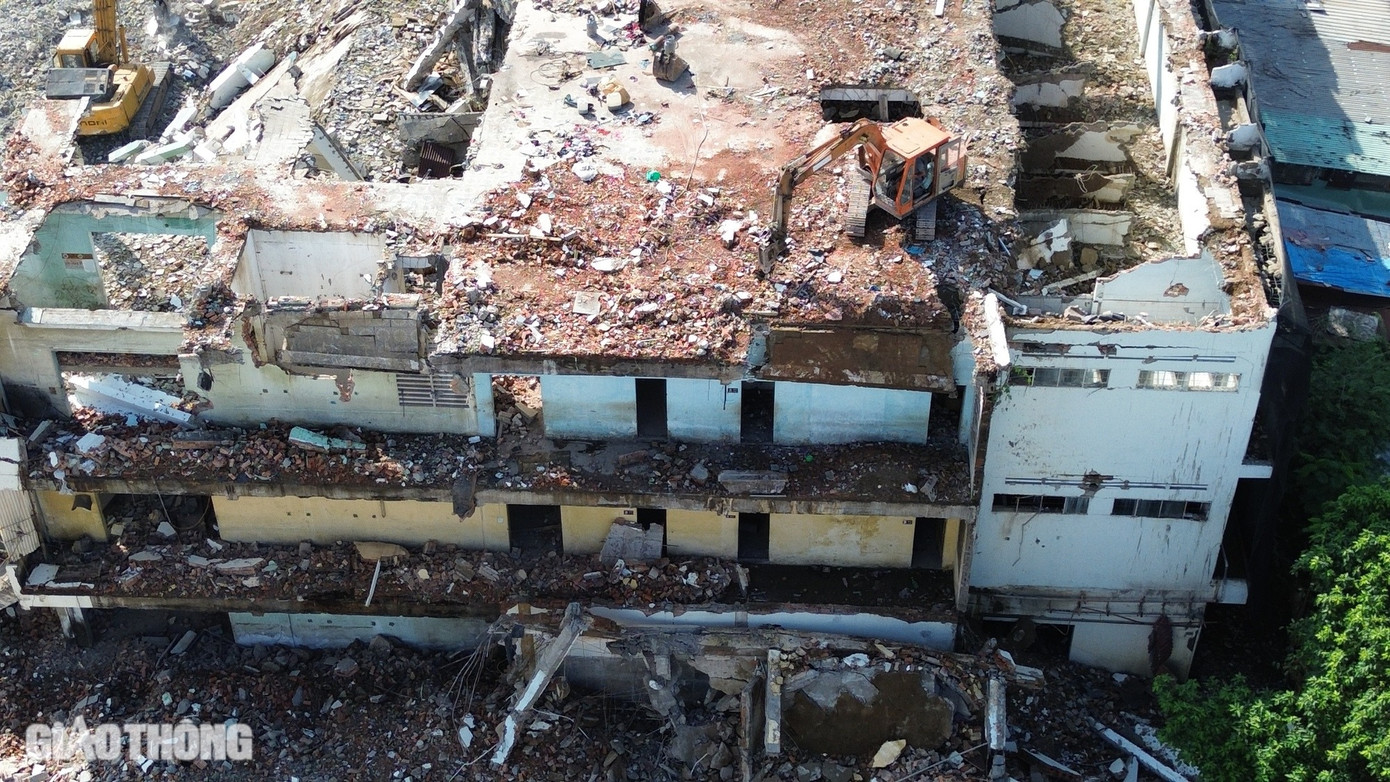 Được biết, sau quá trình vận động, Công ty CP Giáo dục G Sài Gòn đồng ý bàn giao mặt bằng. Doanh nghiệp này cũng sẽ tự tháo dỡ để bàn giao khu đất trống cho Trung tâm Phát triển quỹ đất trước ngày 31/12/2024.