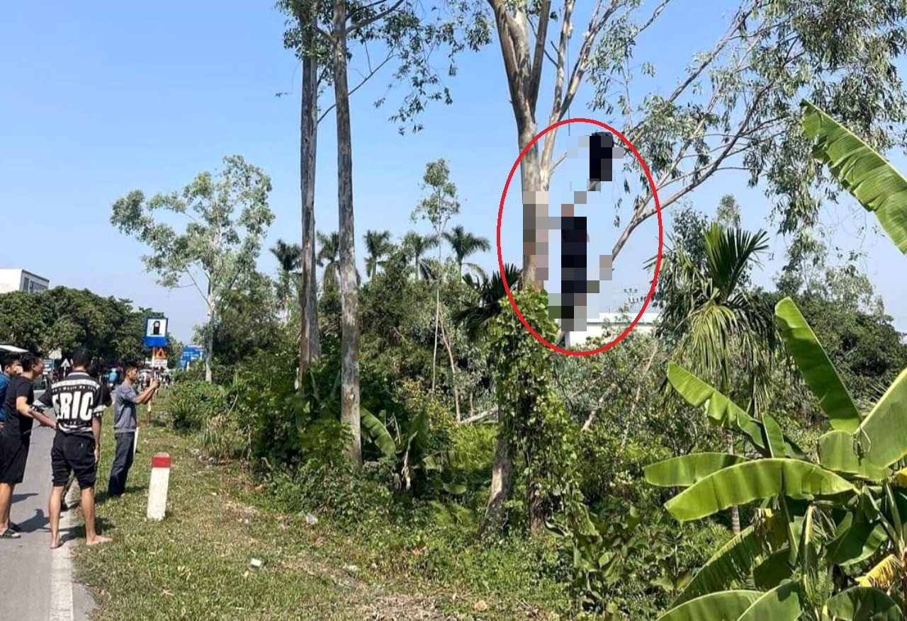 Hiện trường phát hiện thi thể người đàn ông. Ảnh: SKĐS.