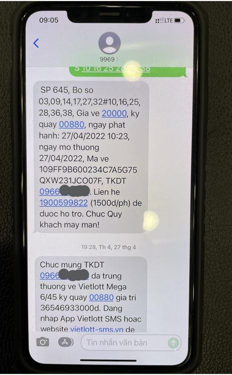 Tin nhắn báo trúng thưởng Jackpot.