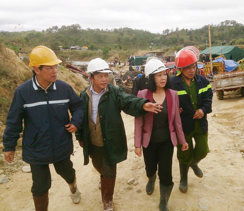 [LIVE] Nạn nhân sập hầm kể những ngày 'sống trong sợ hãi' ảnh 27