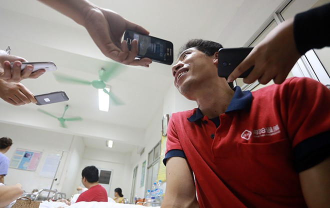 Anh Dũng trong vòng vây của báo chí 