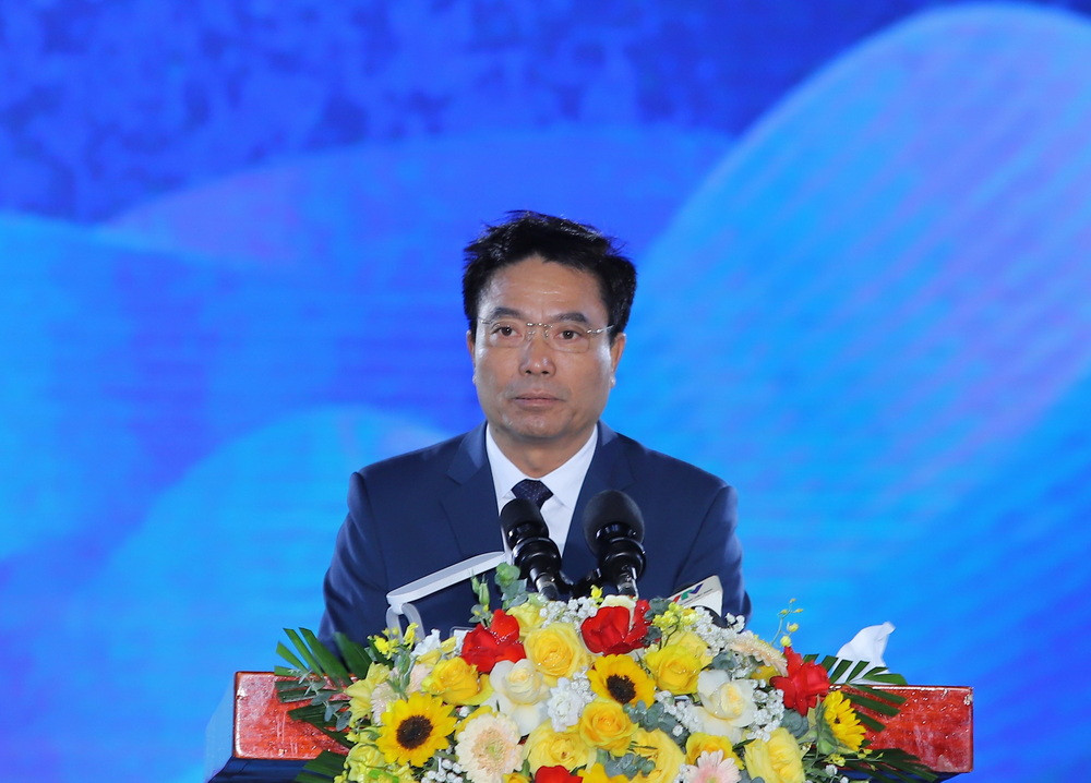 Bí thư Tỉnh uỷ Thanh Hoá Nguyễn Doãn Anh trình bày diễn văn tại lễ kỷ niệm.