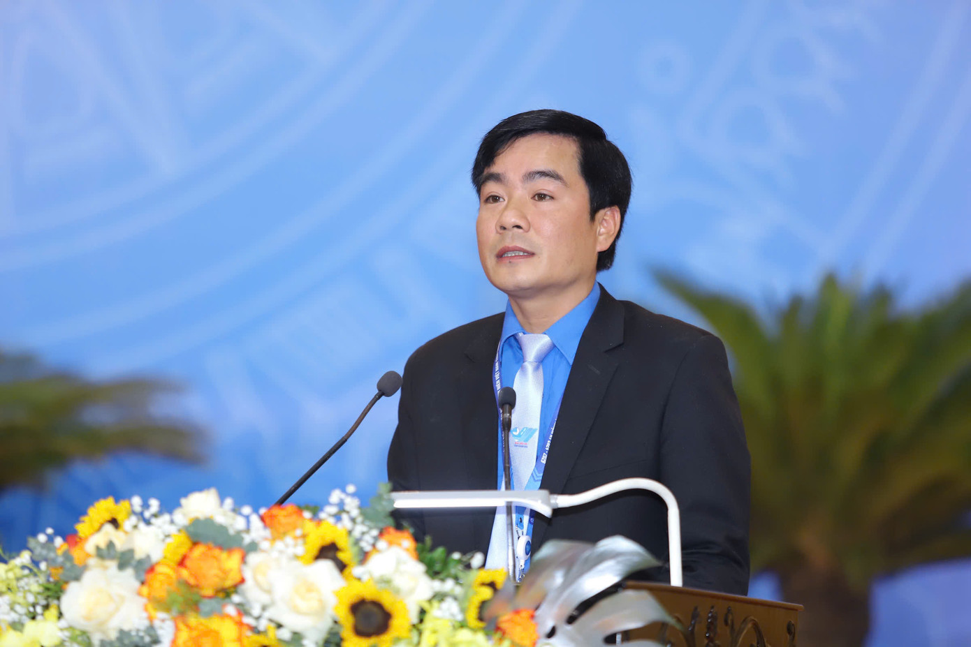 Anh Lê Văn Châu, Bí thư Tỉnh Đoàn, Chủ tịch Hội LHTN Việt Nam tỉnh Thanh Hoá phát biểu khai mạc tại đại hội