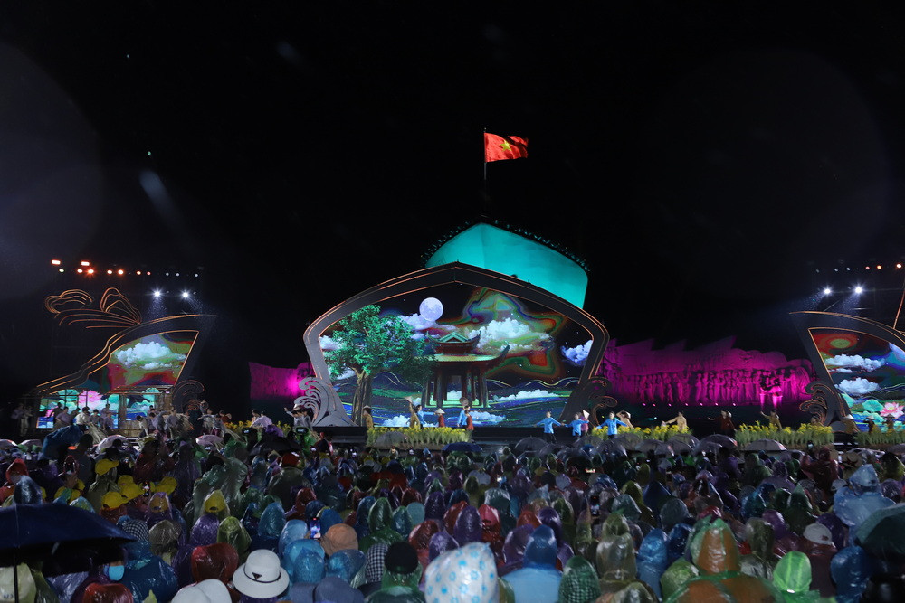 Chương trình nghệ thuật tại lễ kỷ niệm.