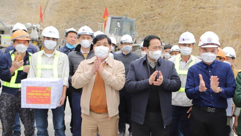 Thủ tướng Chính phủ Phạm Minh Chính kiểm tra, chúc Tết cán bộ, công nhân thi công Thủ tướng Chính phủ Phạm Minh Chính kiểm tra, chúc Tết cán bộ, công nhân thi công