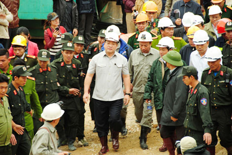 [LIVE] Nạn nhân sập hầm kể những ngày 'sống trong sợ hãi' ảnh 48