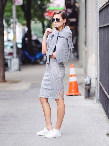 Mốt dùng áo len làm khăn quàng xuất hiện trên phố ảnh 9