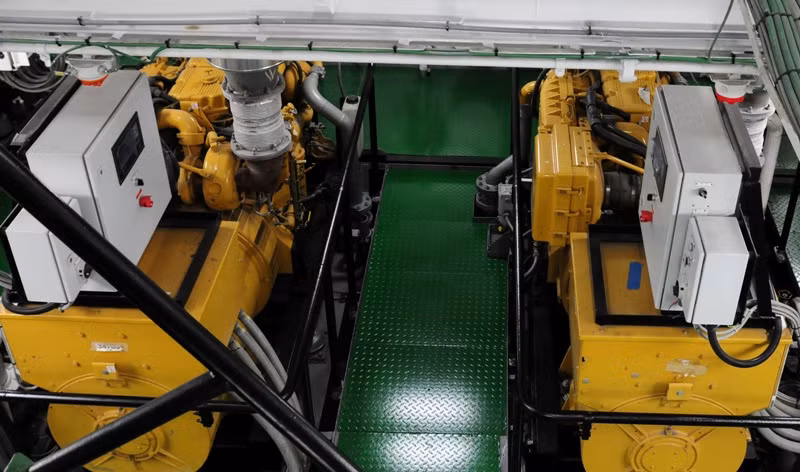 Hệ thống máy phát trên tàu