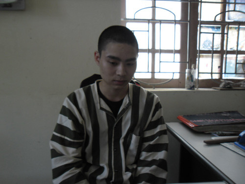 Gương mặt Luyện chợt buồn khi nhắc đến mẹ và đứa em út 4 tuổi