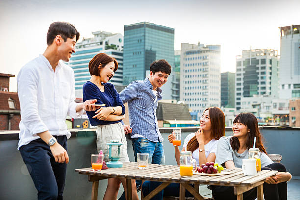 Rõ ràng chúng ta có nhiều điều để nói với nhau hơn là chủ đề cơ thể.