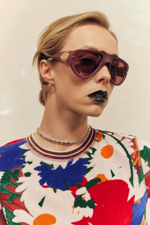 Mùa lễ hội cuối năm là thời điểm thích hợp để thử nghiệm những gì phá cách và độc đáo. Mùa lễ hội cuối năm là thời điểm thích hợp để thử nghiệm những gì phá cách và độc đáo.