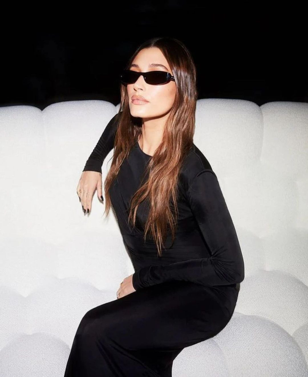 Hailey được nhiều stylist nổi tiếng hỗ trợ tạo nên danh xưng "nữ hoàng xu hướng". Hailey được nhiều stylist nổi tiếng hỗ trợ tạo nên danh xưng "nữ hoàng xu hướng".