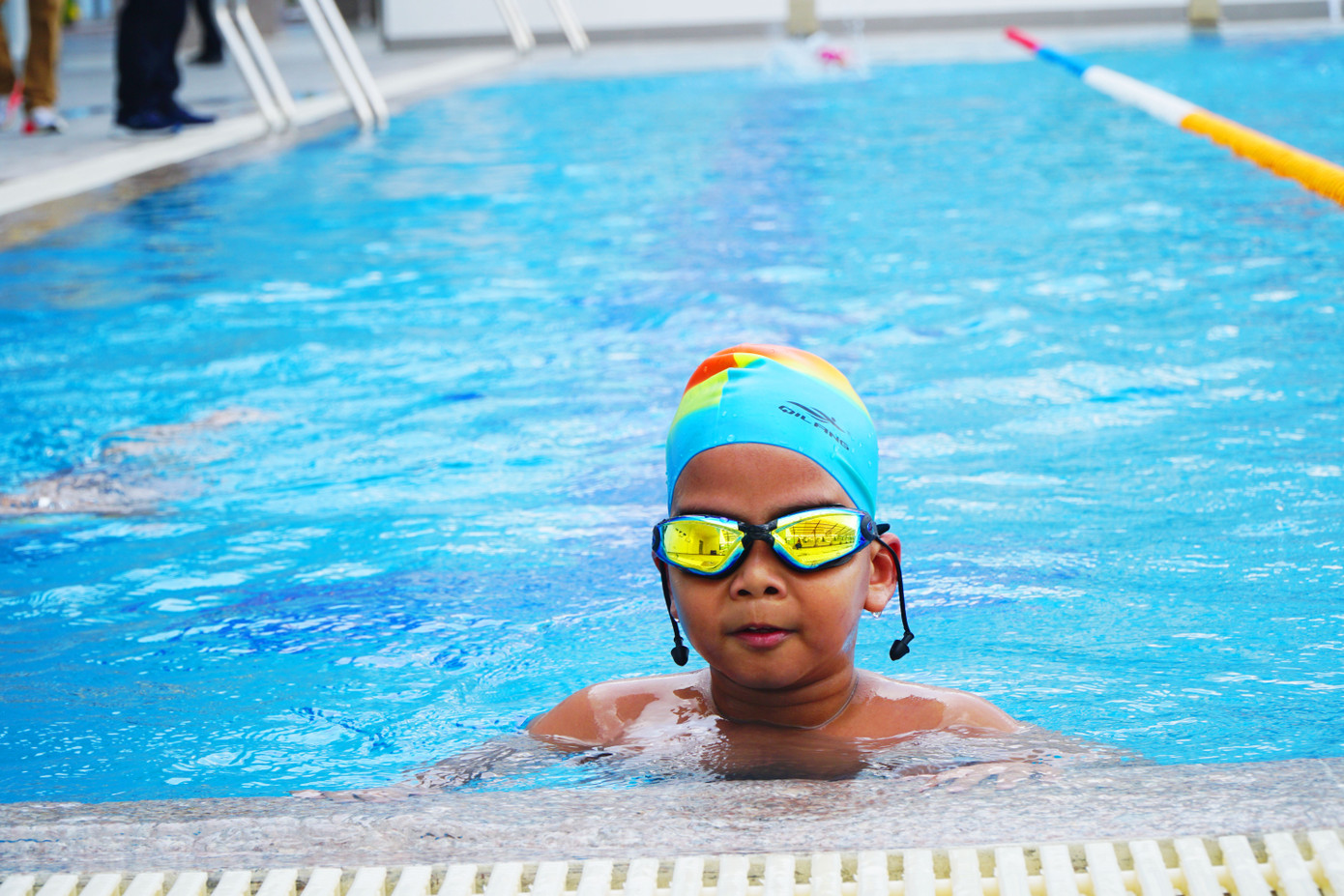 Học sinh được bơi lội trong cơ sở vật chất hiện đại, khang trang.