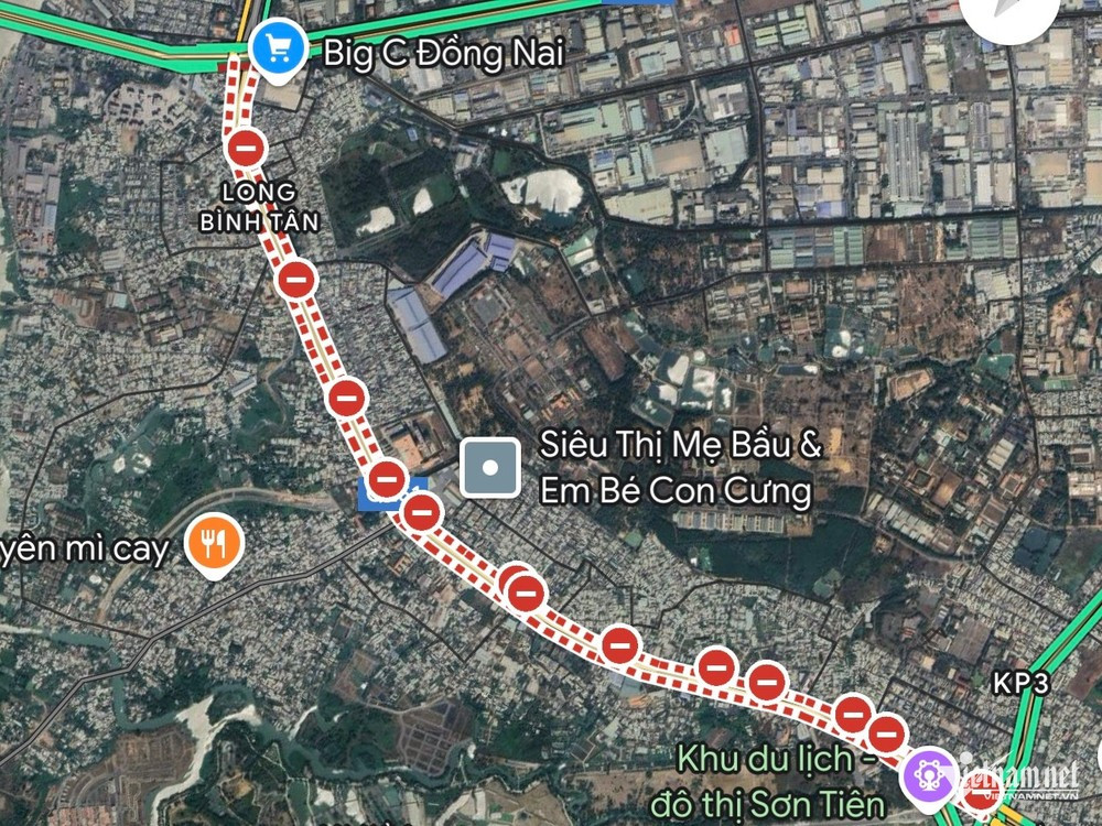 Hình ảnh tuyến đường quốc lộ 51 bị đóng hiển thị trên ứng dụng Google Maps. Ảnh chụp màn hình Hình ảnh tuyến đường quốc lộ 51 bị đóng hiển thị trên ứng dụng Google Maps. Ảnh chụp màn hình