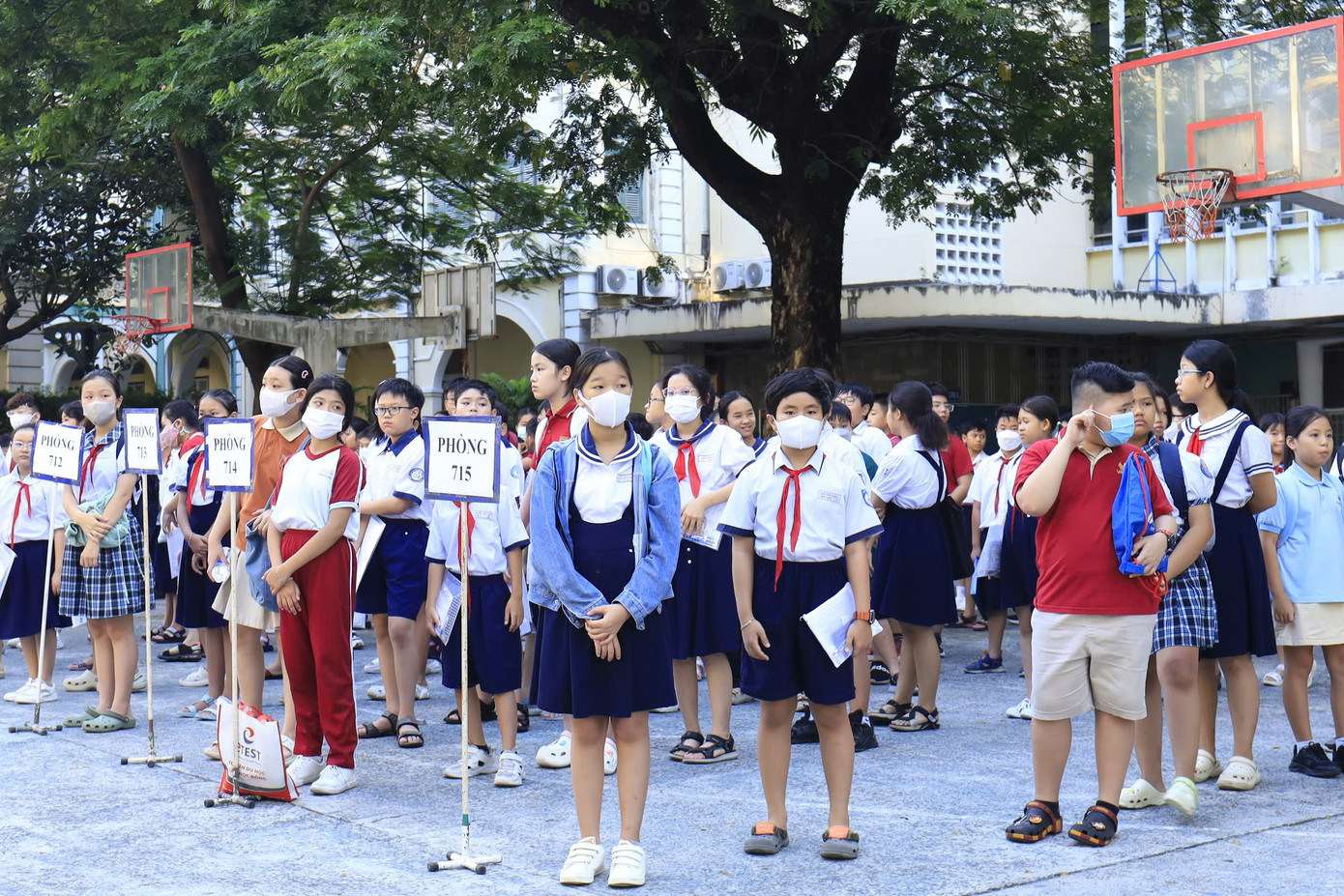 Kỳ khảo sát lớp 6 Trường THCS-THPT Trần Đại Nghĩa năm nay được tổ chức tại 7 điểm trường, gồm: THCS-THPT Trần Đại Nghĩa, THCS Nguyễn Du, THPT Lương Thế Vinh, THPT Trưng Vương, THPT Ten Lơ Man, THCS Bàn Cờ và THCS Đoàn Thị Điểm.