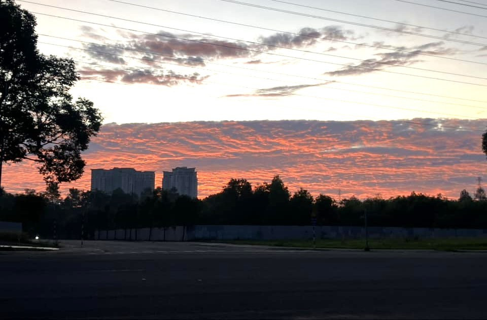 Hình ảnh mây trên bầu trời lúc rạng sáng Hình ảnh mây trên bầu trời lúc rạng sáng