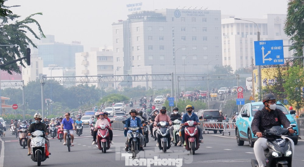 Đường Tôn Đức Thắng (quận 1, TPHCM). Ảnh: Hữu Huy Đường Tôn Đức Thắng (quận 1, TPHCM). Ảnh: Hữu Huy