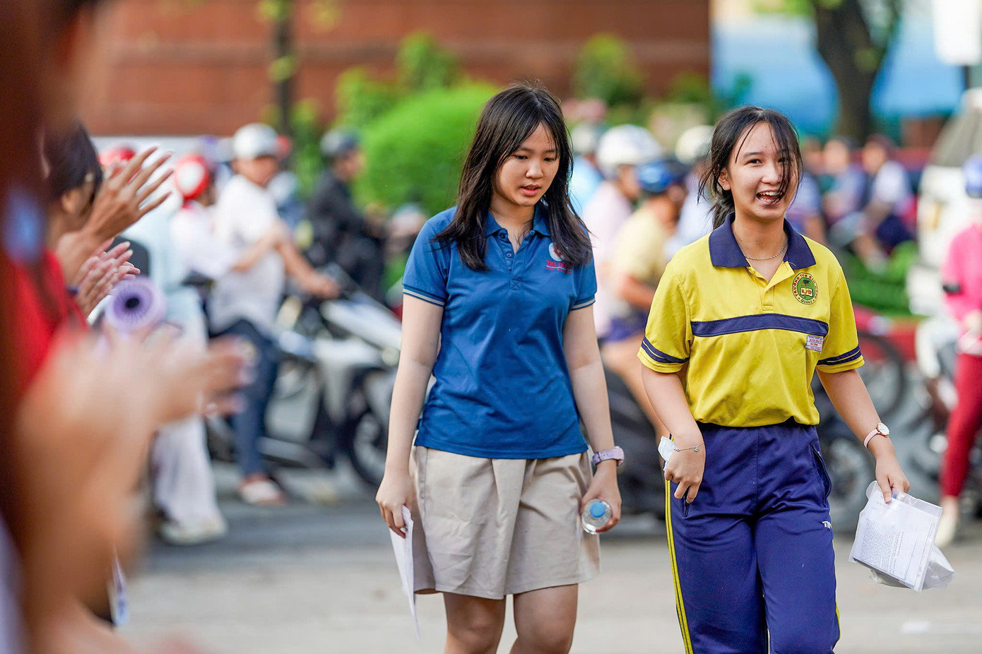 បេក្ខជនប្រឡងសញ្ញាបត្រមធ្យមសិក្សាទុតិយភូមិឆ្នាំ ២០២៥ នៅទីក្រុងហូជីមិញ។ រូបថត៖ Pham Nguyen 1f294959e86f5c31057e.jpg