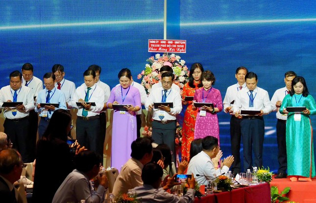 Lãnh đạo các địa phương thuộc TP. Thủ Đức ký cam kết thực hiện quy hoạch chung.