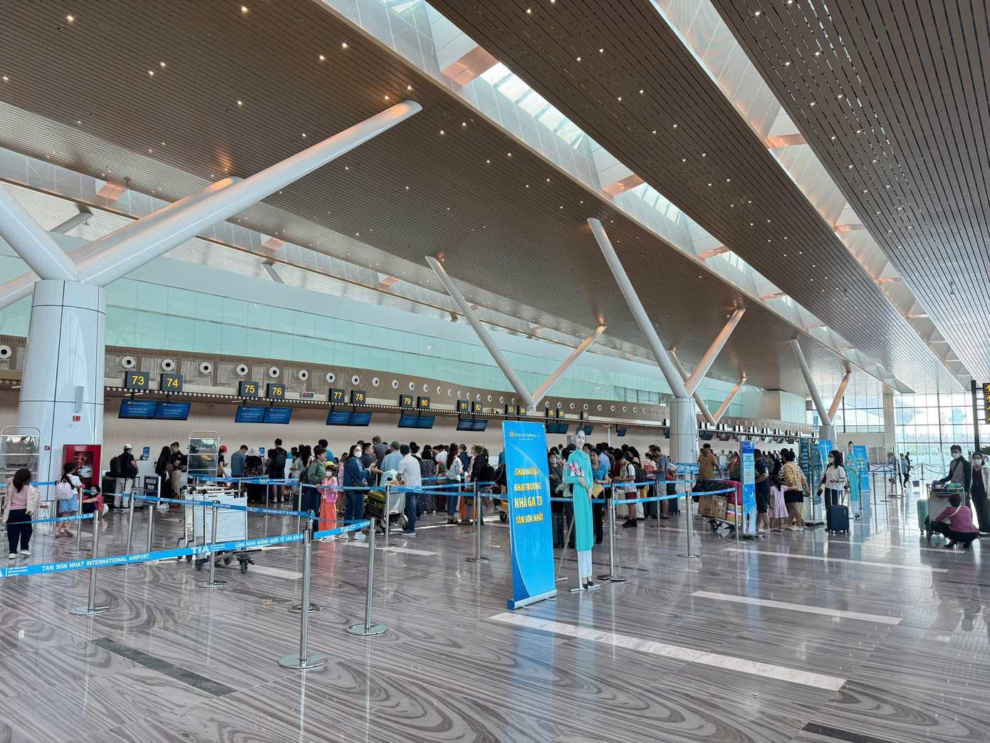 Khu vực check-in nhà ga T3 sân bay Tân Sơn Nhất