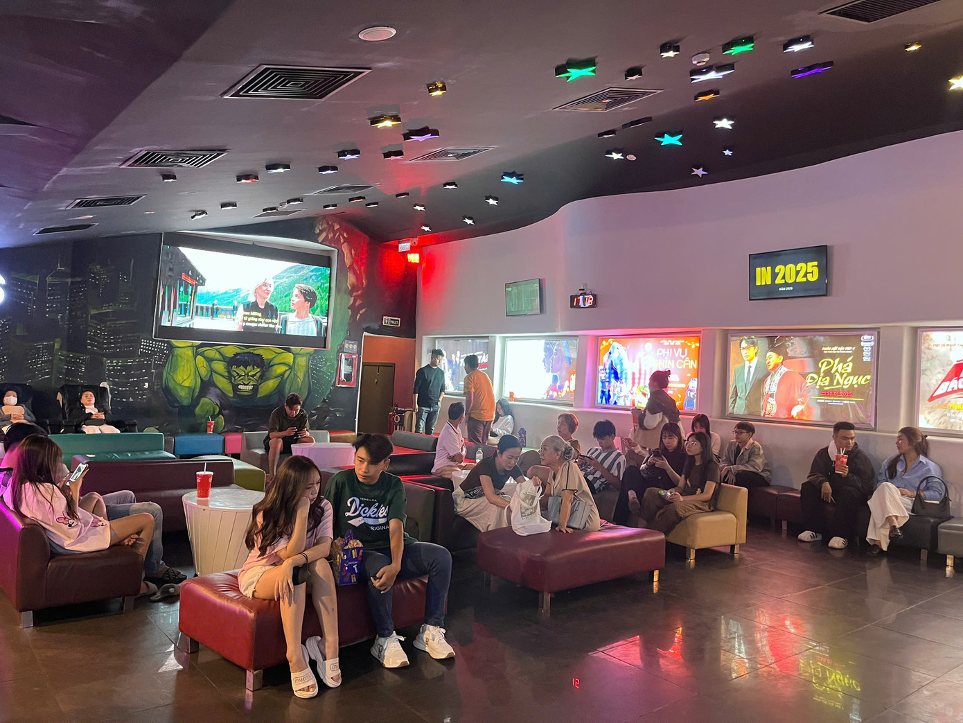 Khán giả có nhiều lựa chọn vì Tết năm nay có nhiều phim ra rạp.