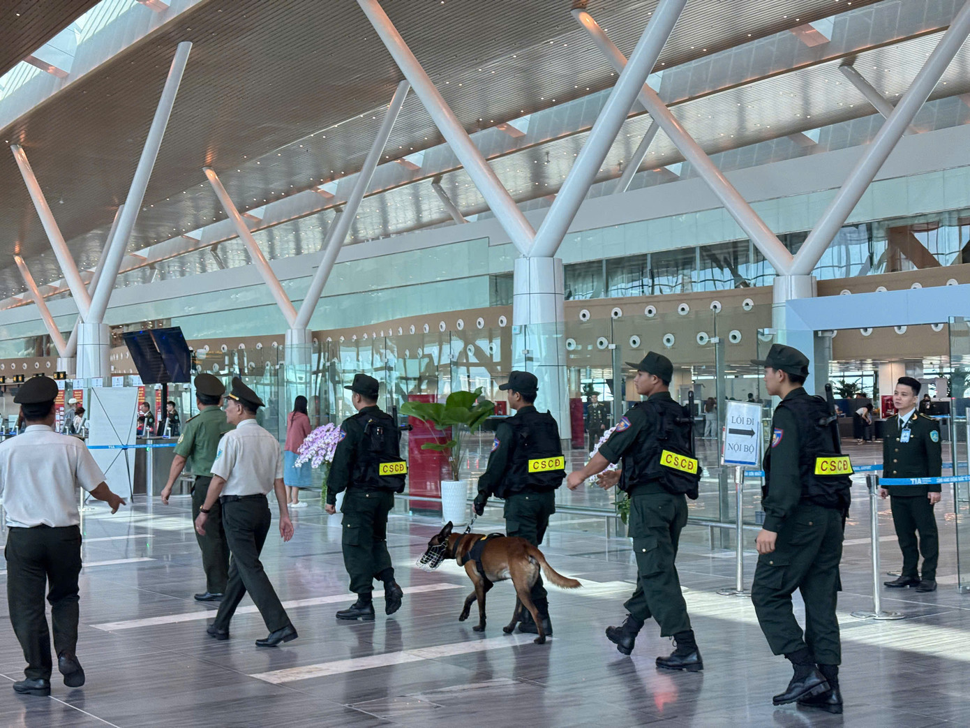 An ninh được thắt chặt trong ngày cao điểm của kỳ nghỉ lễ