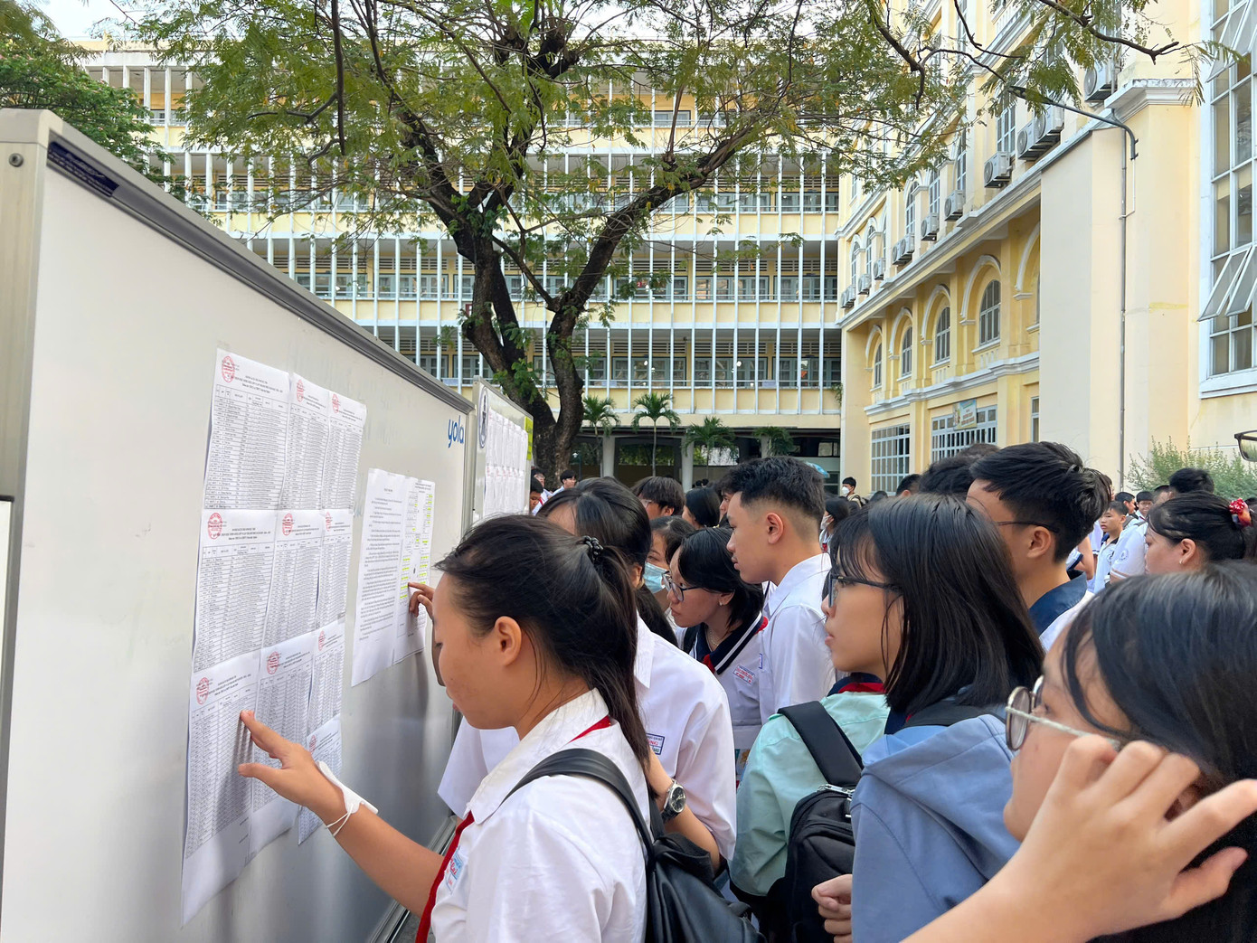 Học sinh dự thi học sinh giỏi lớp 9 cấp thành phố năm học 2024 - 2025