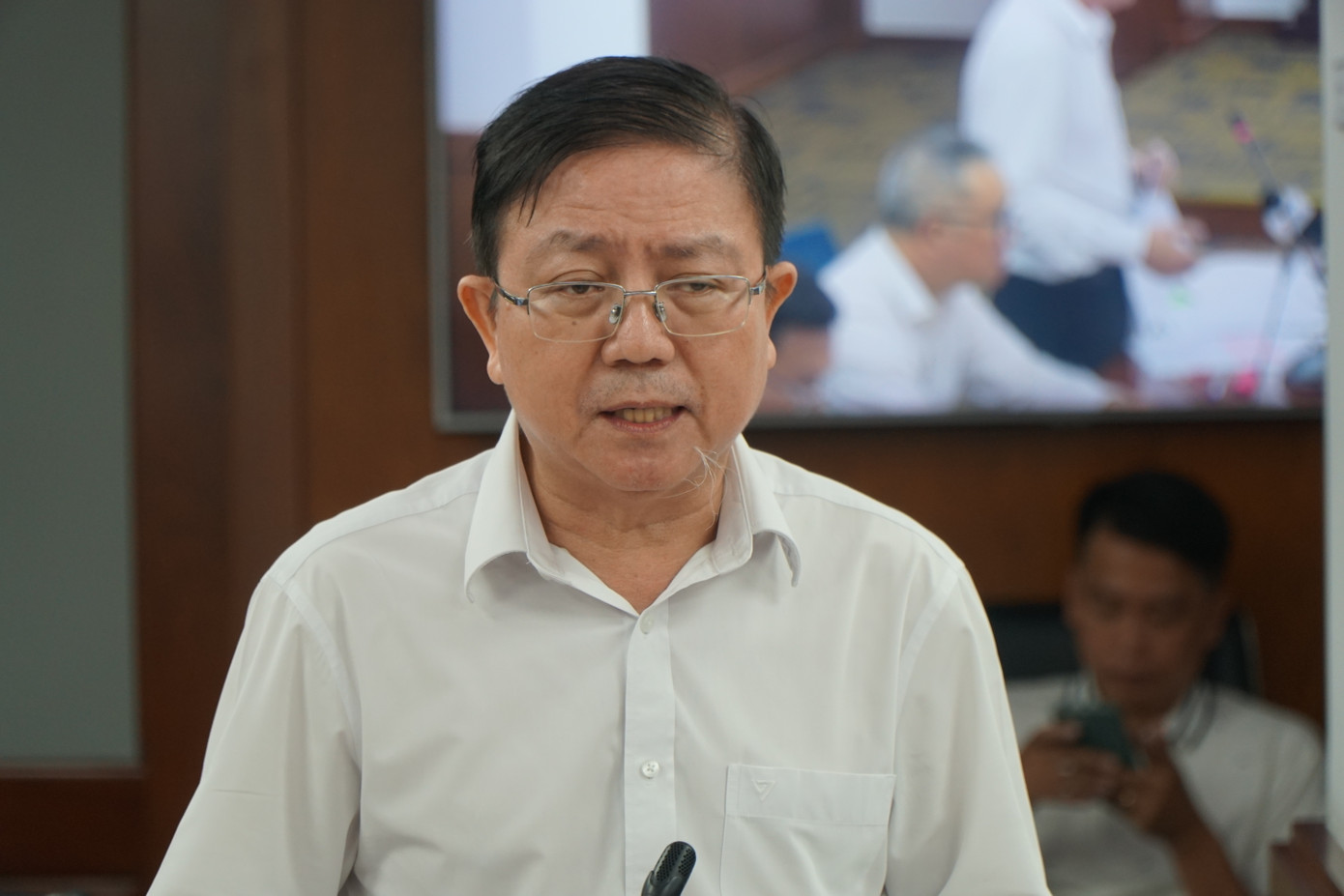 Ông Nguyễn Bắc Nam, Phó giám đốc Sở Nội vụ trả lời họp báo chiều 27/3. Ảnh: Anh Nhàn Ông Nguyễn Bắc Nam, Phó giám đốc Sở Nội vụ trả lời họp báo chiều 27/3. Ảnh: Anh Nhàn