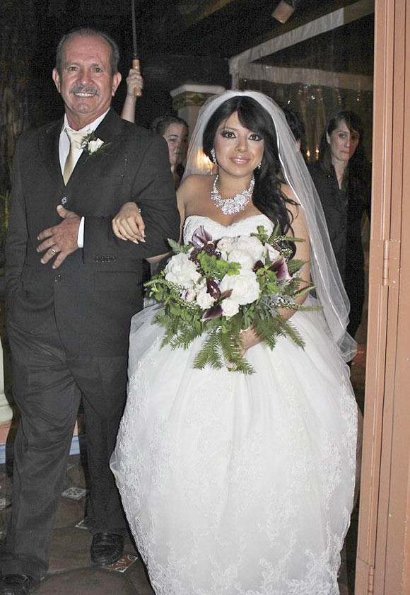  Được biết, cặp đôi này gặp nhau tại một nhóm chống phân biệt chủng tộc ở khuôn viên trường vào tháng 10 năm ngoái