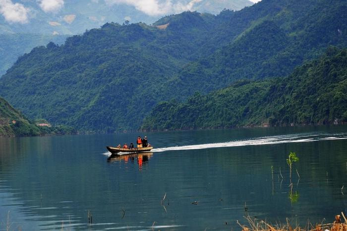 Sông Đà có tên gọi khác là sông gì?