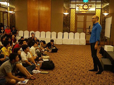 Các bạn trẻ tham gia hội trại huấn luyện khởi nghiệp của VYE năm 2013 để có thêm kỹ năng hòa nhập môi trường làm việc. (ảnh: VYE)