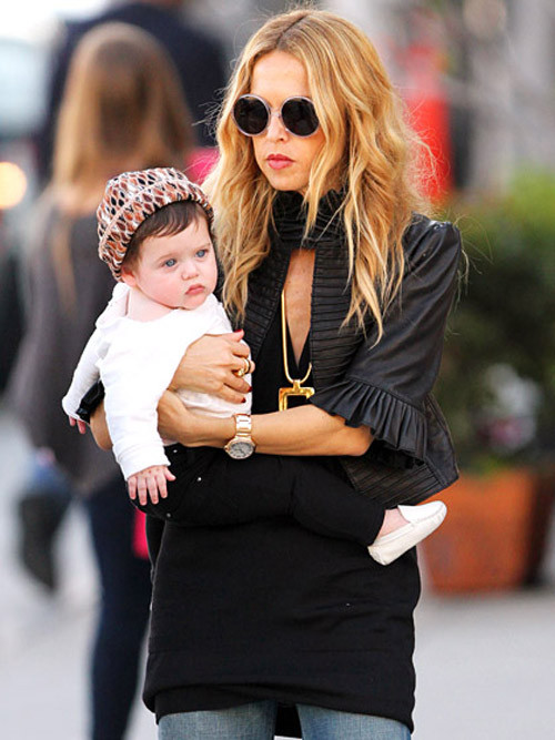 Ngọt ngào khoảnh khắc mẹ và bé của sao Hollywood ảnh 7 Ngọt ngào khoảnh khắc mẹ và bé của sao Hollywood ảnh 7
