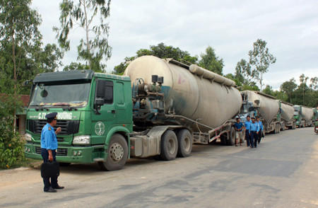 Chặn bắt đoàn xe quá tải “lọt lưới” 6 tỉnh ảnh 3