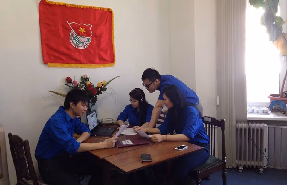 Toàn cảnh buổi giao lưu trực tuyến với du học sinh Việt Nam ảnh 12