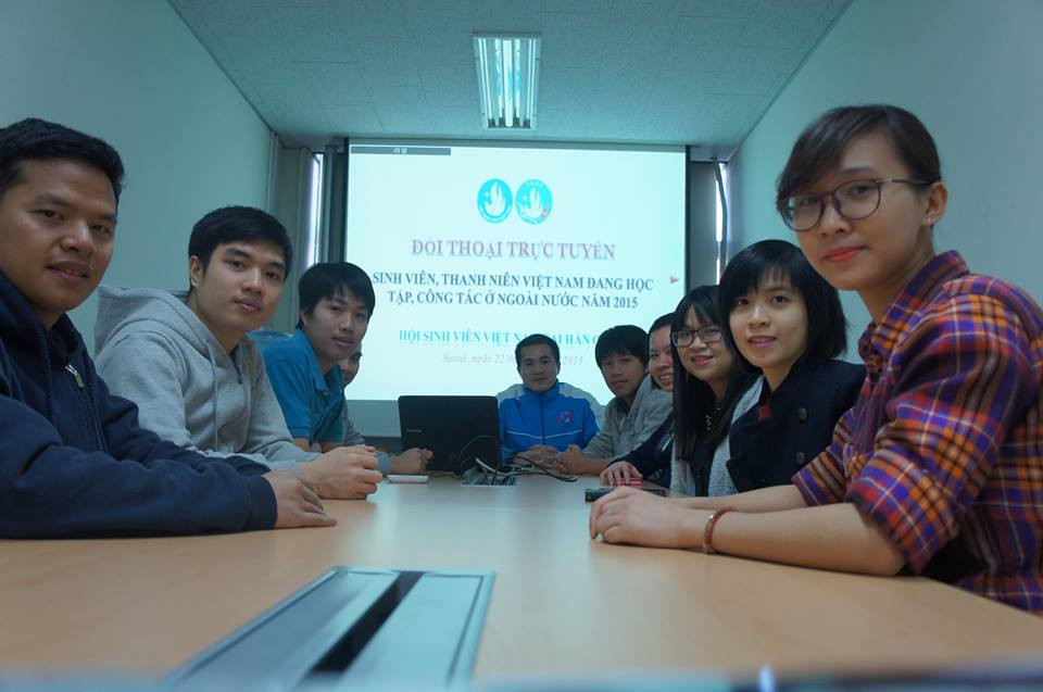 Toàn cảnh buổi giao lưu trực tuyến với du học sinh Việt Nam ảnh 21