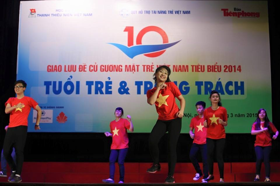 Toàn cảnh buổi giao lưu “Tuổi trẻ & Trọng trách” ảnh 13