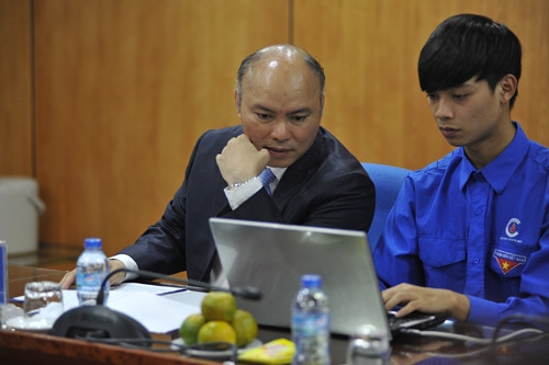 Toàn cảnh buổi giao lưu trực tuyến với du học sinh Việt Nam ảnh 6