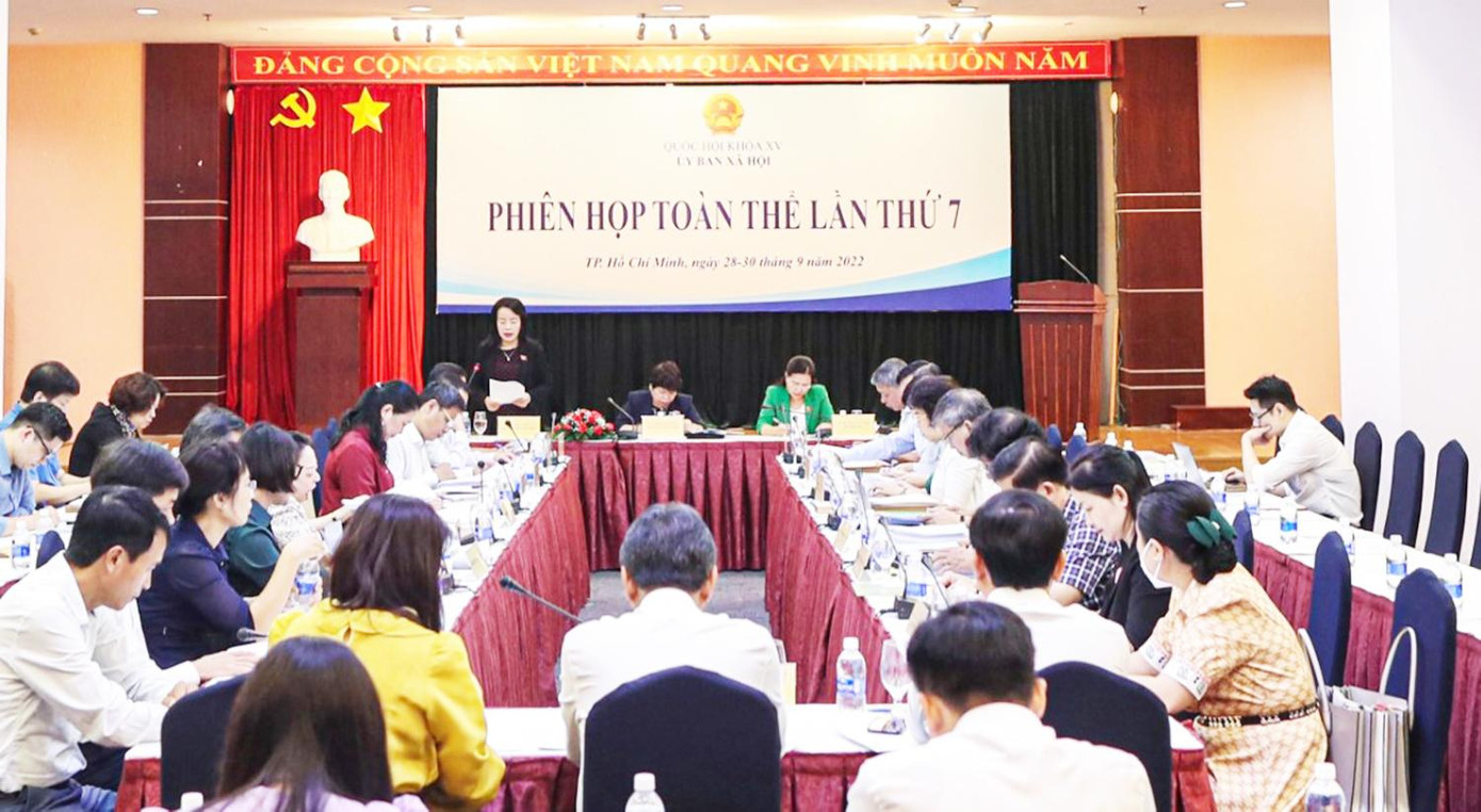 Ủy ban Xã hội của Quốc hội họp cho ý kiến về tình hình thực hiện chính sách, chế độ, quản lý và sử dụng quỹ BHXH năm 2021.