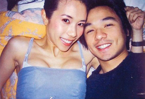 Mạc Văn Úy và Phùng Đức Luân từng là một đôi uyên ương. Ca sĩ họ Mạc đã lấy chồng ngoại quốc năm 2011