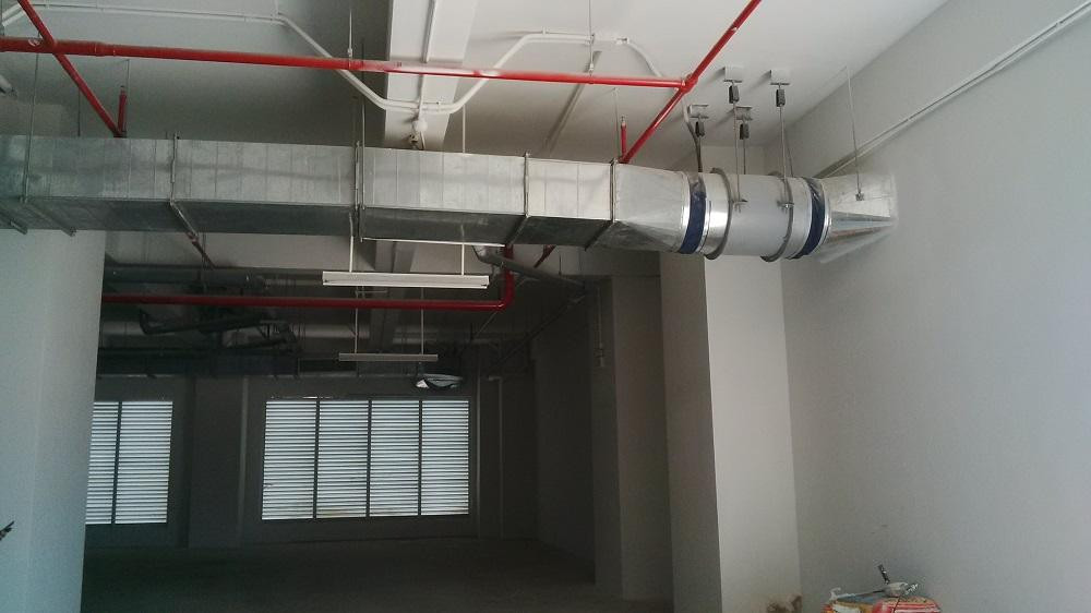 Hệ thống thông gió thường thấy trong các tòa nhà chung cư và cao tầng.