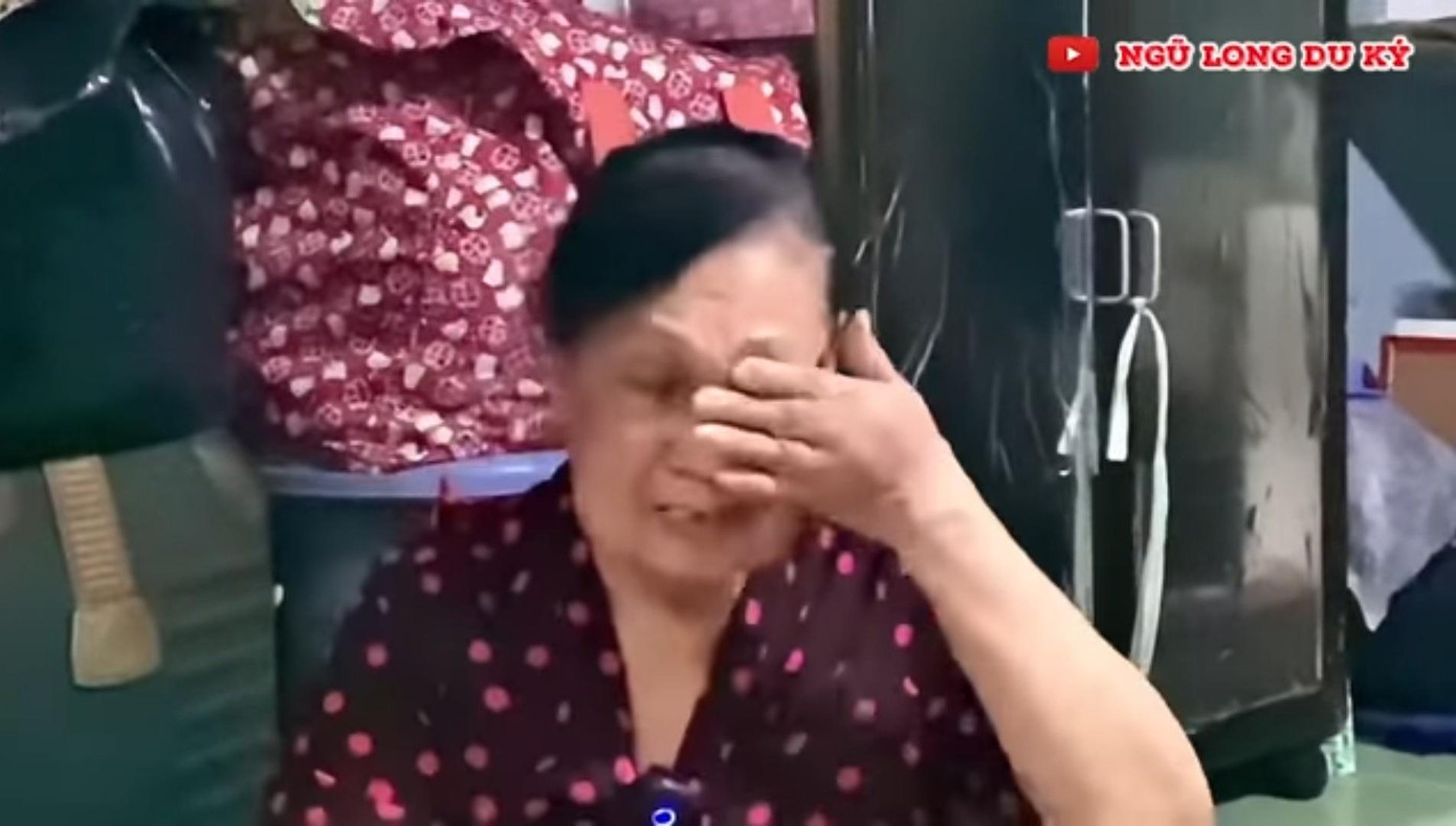 Nghệ sĩ Hoa Mỹ Hạnh bật khóc khi nói về cuộc đời mình Nghệ sĩ Hoa Mỹ Hạnh bật khóc khi nói về cuộc đời mình