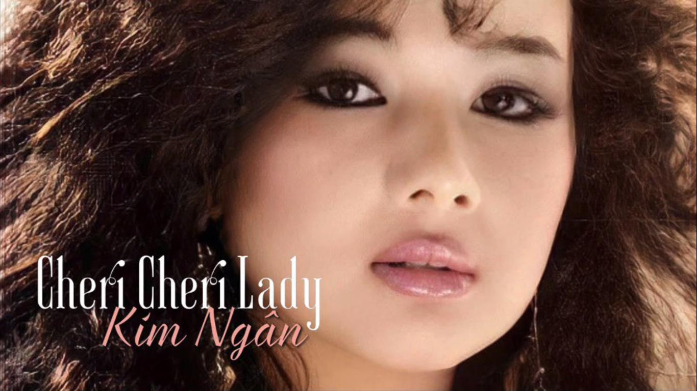 Nhưng khi đang ở trên đỉnh cao của sự nghiệp, Kim Ngân lại sa ngã, lao vào cuộc sống buông thả khiến bản thân dần bị giới nghệ sĩ xa lánh và bị loại khỏi thị trường âm nhạc tại hải ngoại. Bên cạnh đó, cuộc sống hôn nhân của bà cũng gặp đổ vỡ khi chia tay chồng ở tuổi 30 và mất quyền nuôi 2 con gái. Những biến cố trượt dài của cuộc sống khiến Kim Ngân dần hóa điên và đi lang thang ngoài đường, quanh các con phố của người Việt tại California (Mỹ) để xin ăn. Thi thoảng, bà tỏ ra hung dữ và chửi bới mọi người một cách vô cớ. Nhưng khi đang ở trên đỉnh cao của sự nghiệp, Kim Ngân lại sa ngã, lao vào cuộc sống buông thả khiến bản thân dần bị giới nghệ sĩ xa lánh và bị loại khỏi thị trường âm nhạc tại hải ngoại. Bên cạnh đó, cuộc sống hôn nhân của bà cũng gặp đổ vỡ khi chia tay chồng ở tuổi 30 và mất quyền nuôi 2 con gái. Những biến cố trượt dài của cuộc sống khiến Kim Ngân dần hóa điên và đi lang thang ngoài đường, quanh các con phố của người Việt tại California (Mỹ) để xin ăn. Thi thoảng, bà tỏ ra hung dữ và chửi bới mọi người một cách vô cớ.